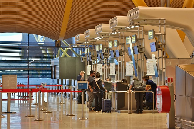 1685591097907510.jpg airport-g84076905f_640.jpg